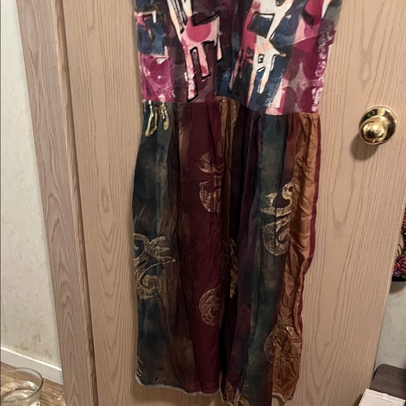 Abstract Patterned Maxi Dress - Picture 10 of 12